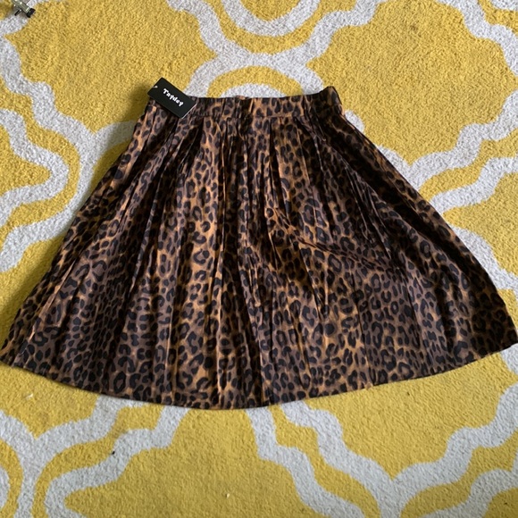 NWT leopard print skirt size large - Picture 7 of 7